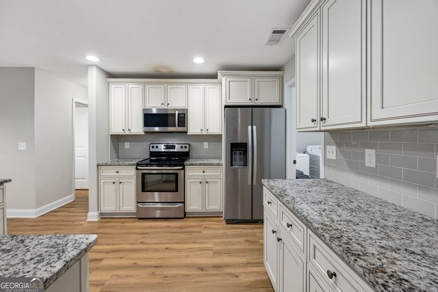 717 Oconee Lane, Commerce, GA 30529