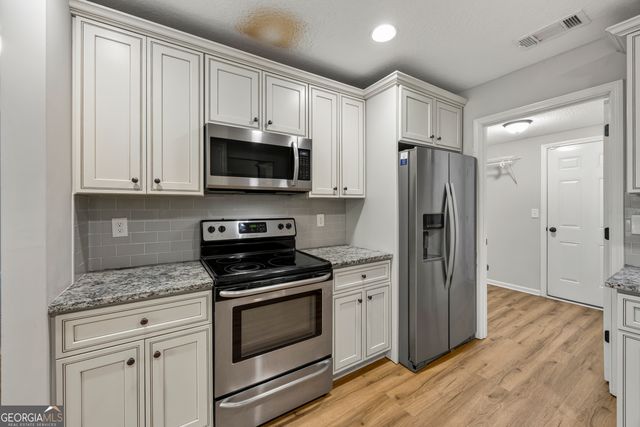 717 Oconee Lane, Commerce, GA 30529