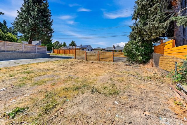 13426 22nd Avenue S, Seattle, WA 98168