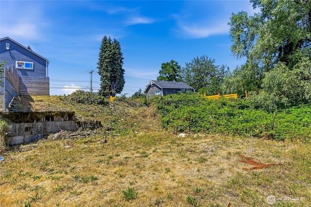 13426 22nd Avenue S, Seattle, WA 98168