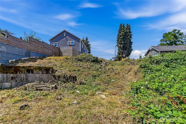 13426 22nd Avenue S, Seattle, WA 98168
