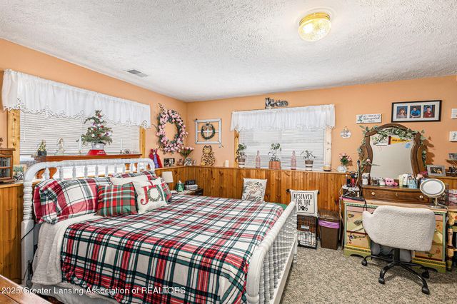 3073 N Stewart Road, Charlotte, MI 48813