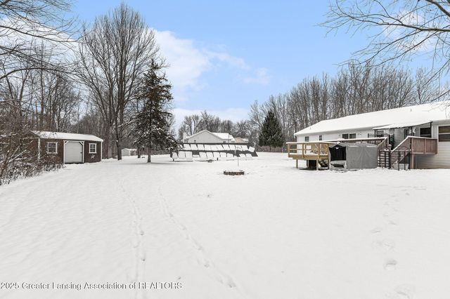 3073 N Stewart Road, Charlotte, MI 48813