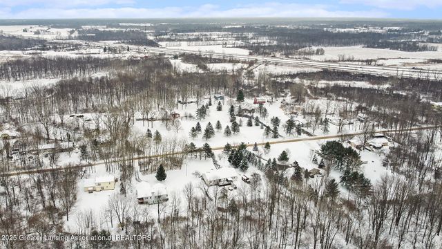 3073 N Stewart Road, Charlotte, MI 48813