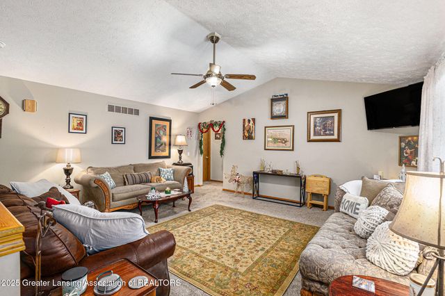 3073 N Stewart Road, Charlotte, MI 48813