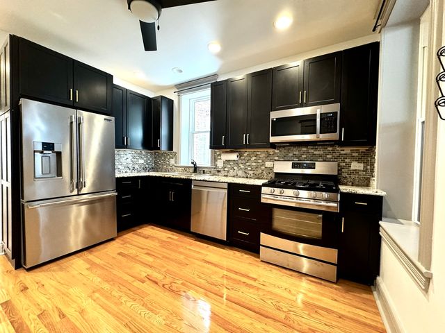 2424 N Mozart Street 1, Chicago, IL 60647