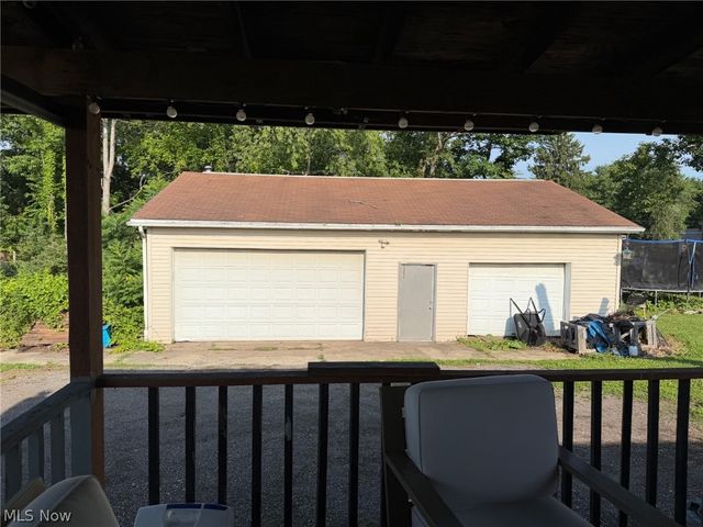 3801 Beck Avenue, Louisville, OH 44641