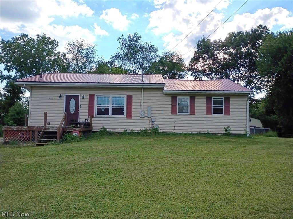 3801 Beck Avenue, Louisville, OH 44641