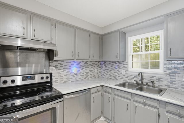 22 Longview Bluff Drive E, Savannah, GA 31419