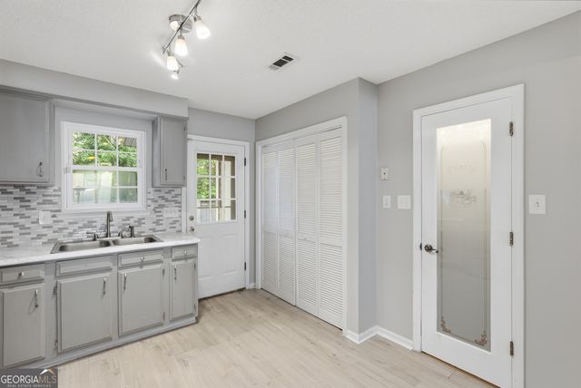 22 Longview Bluff Drive E, Savannah, GA 31419