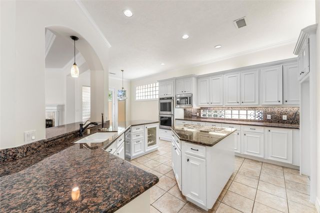 102 Marble Cottage Lane, Houston, TX 77069