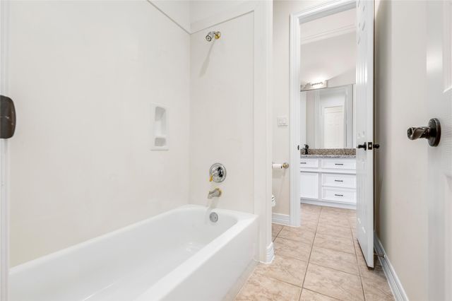 102 Marble Cottage Lane, Houston, TX 77069