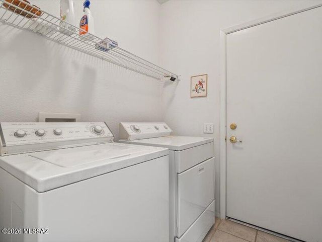 868 E Grass Meadow Place, Oro Valley, AZ 85755