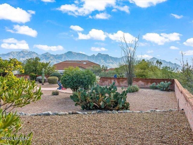 868 E Grass Meadow Place, Oro Valley, AZ 85755
