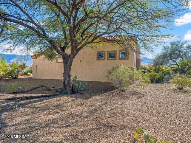 868 E Grass Meadow Place, Oro Valley, AZ 85755