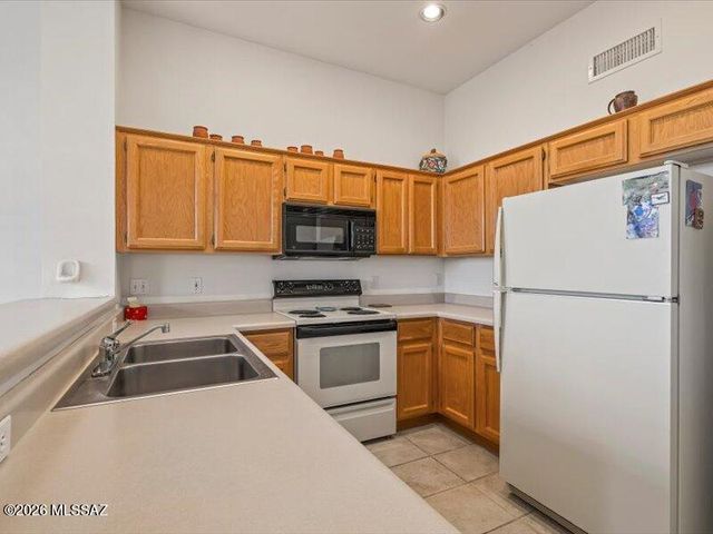 868 E Grass Meadow Place, Oro Valley, AZ 85755