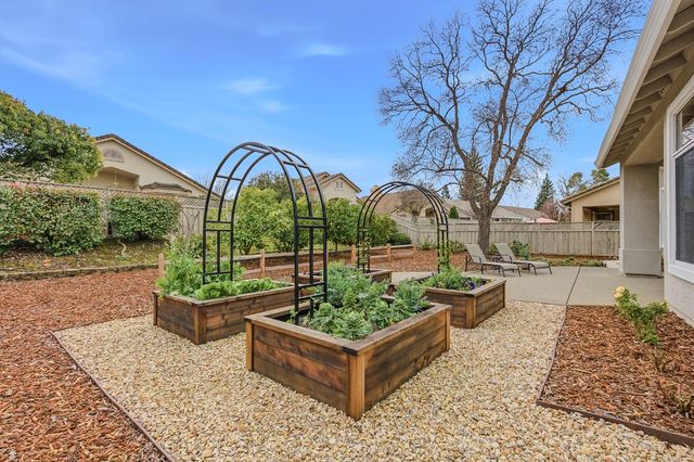 7280 Pineschi Pl, Roseville, CA 95747