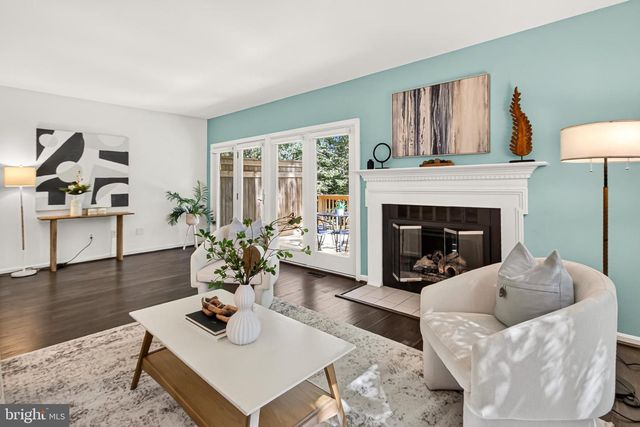 12500 N LAKE CT, Fairfax, VA 22033