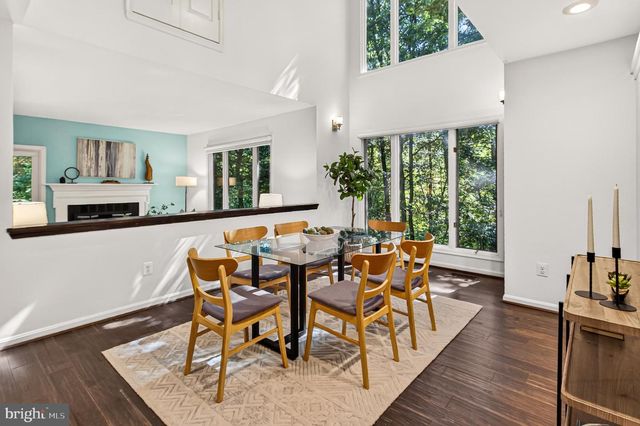 12500 N LAKE CT, Fairfax, VA 22033