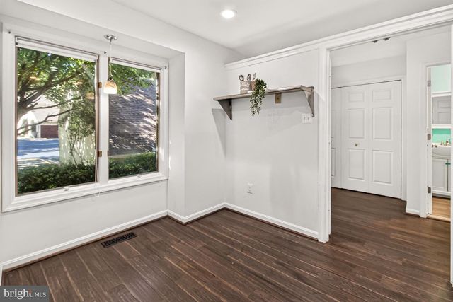 12500 N LAKE CT, Fairfax, VA 22033