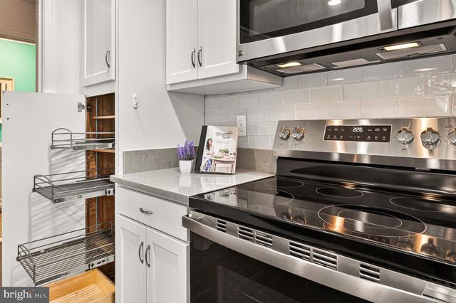 12500 N LAKE CT, Fairfax, VA 22033