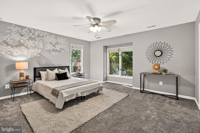 12500 N LAKE CT, Fairfax, VA 22033