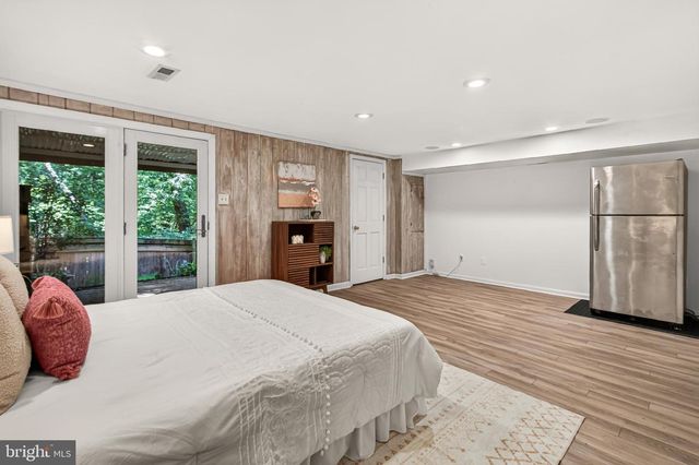 12500 N LAKE CT, Fairfax, VA 22033