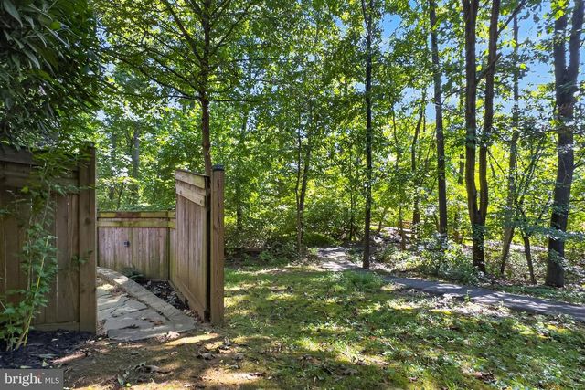 12500 N LAKE CT, Fairfax, VA 22033