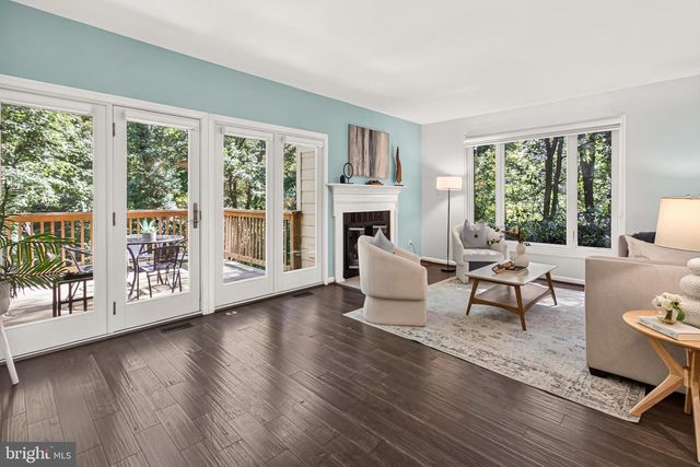 12500 N LAKE CT, Fairfax, VA 22033