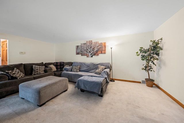3634 GLENBROOKE LANE, Green Bay, WI 54301