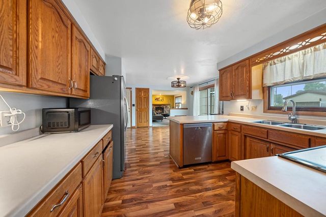 3634 GLENBROOKE LANE, Green Bay, WI 54301