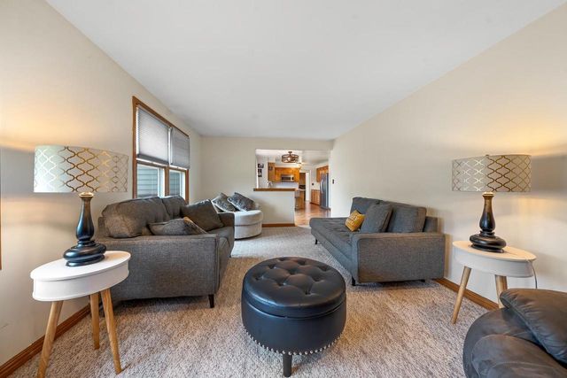 3634 GLENBROOKE LANE, Green Bay, WI 54301