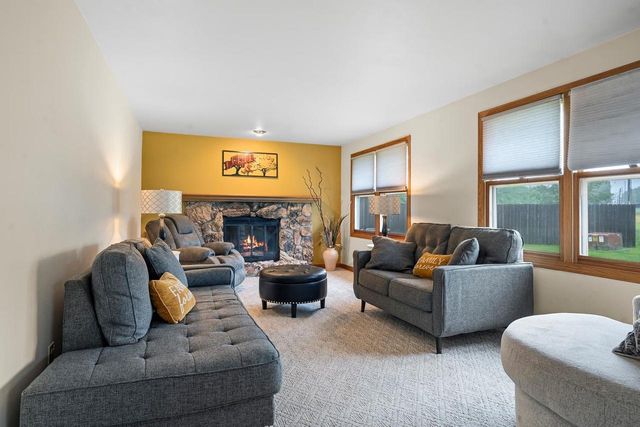 3634 GLENBROOKE LANE, Green Bay, WI 54301