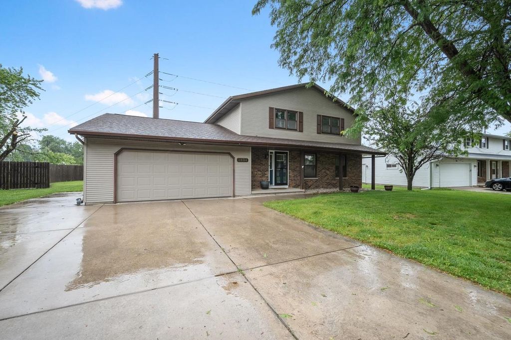 3634 GLENBROOKE LANE, Green Bay, WI 54301