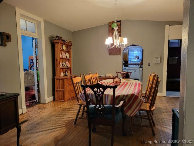 211 W Main Street, Henryville, IN 47126