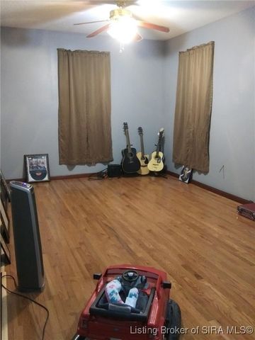 211 W Main Street, Henryville, IN 47126