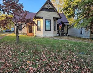 211 W Main Street, Henryville, IN 47126