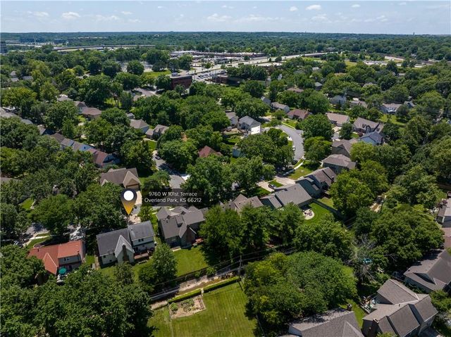 9760 W 101st Terrace, Overland Park, KS 66212