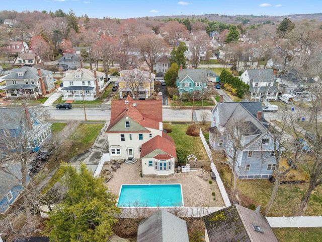 944 Chestnut Street, Manchester, NH 03104