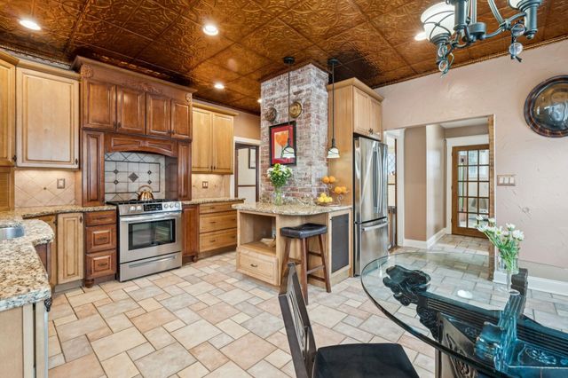 944 Chestnut Street, Manchester, NH 03104