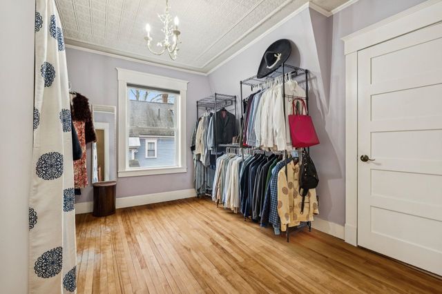 944 Chestnut Street, Manchester, NH 03104