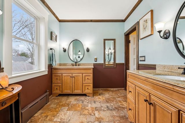 944 Chestnut Street, Manchester, NH 03104