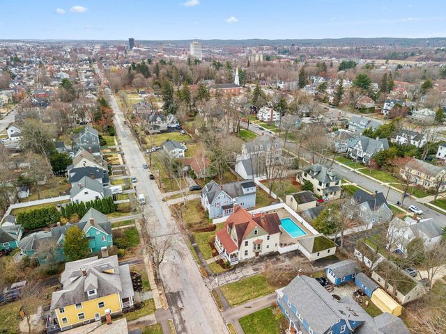 944 Chestnut Street, Manchester, NH 03104