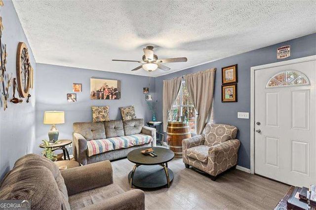 221 Hardin Road SW, Plainville, GA 30733