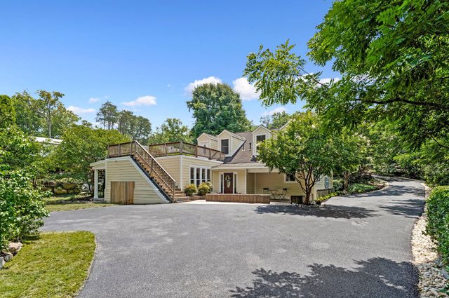 7712 DOLLY DR, Lorton, VA 22079