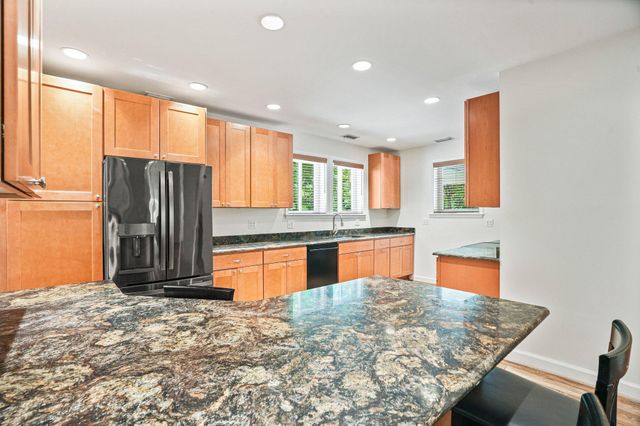 7712 DOLLY DR, Lorton, VA 22079