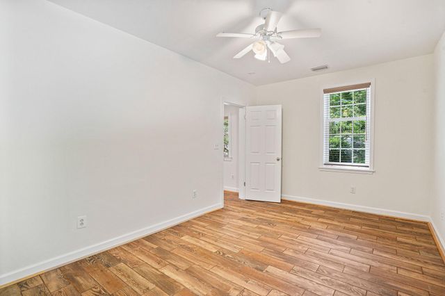7712 DOLLY DR, Lorton, VA 22079