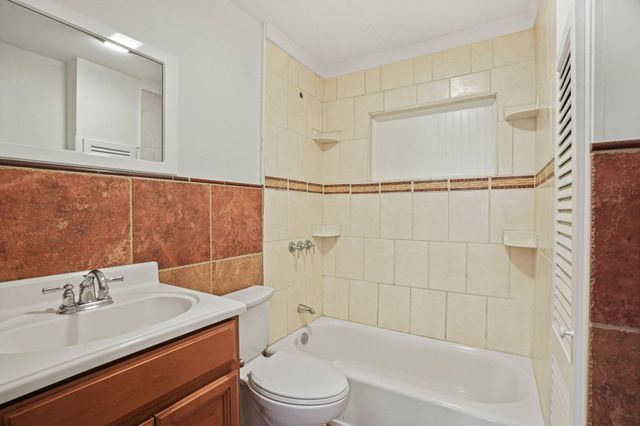 7712 DOLLY DR, Lorton, VA 22079