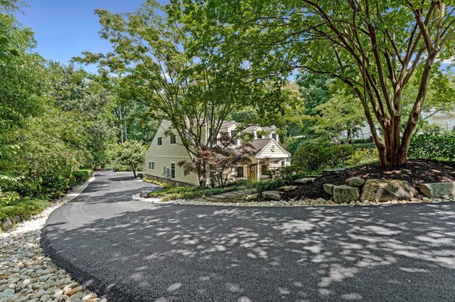 7712 DOLLY DR, Lorton, VA 22079