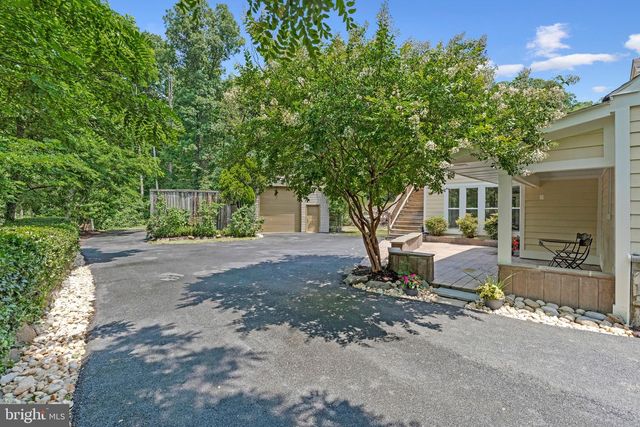 7712 DOLLY DR, Lorton, VA 22079